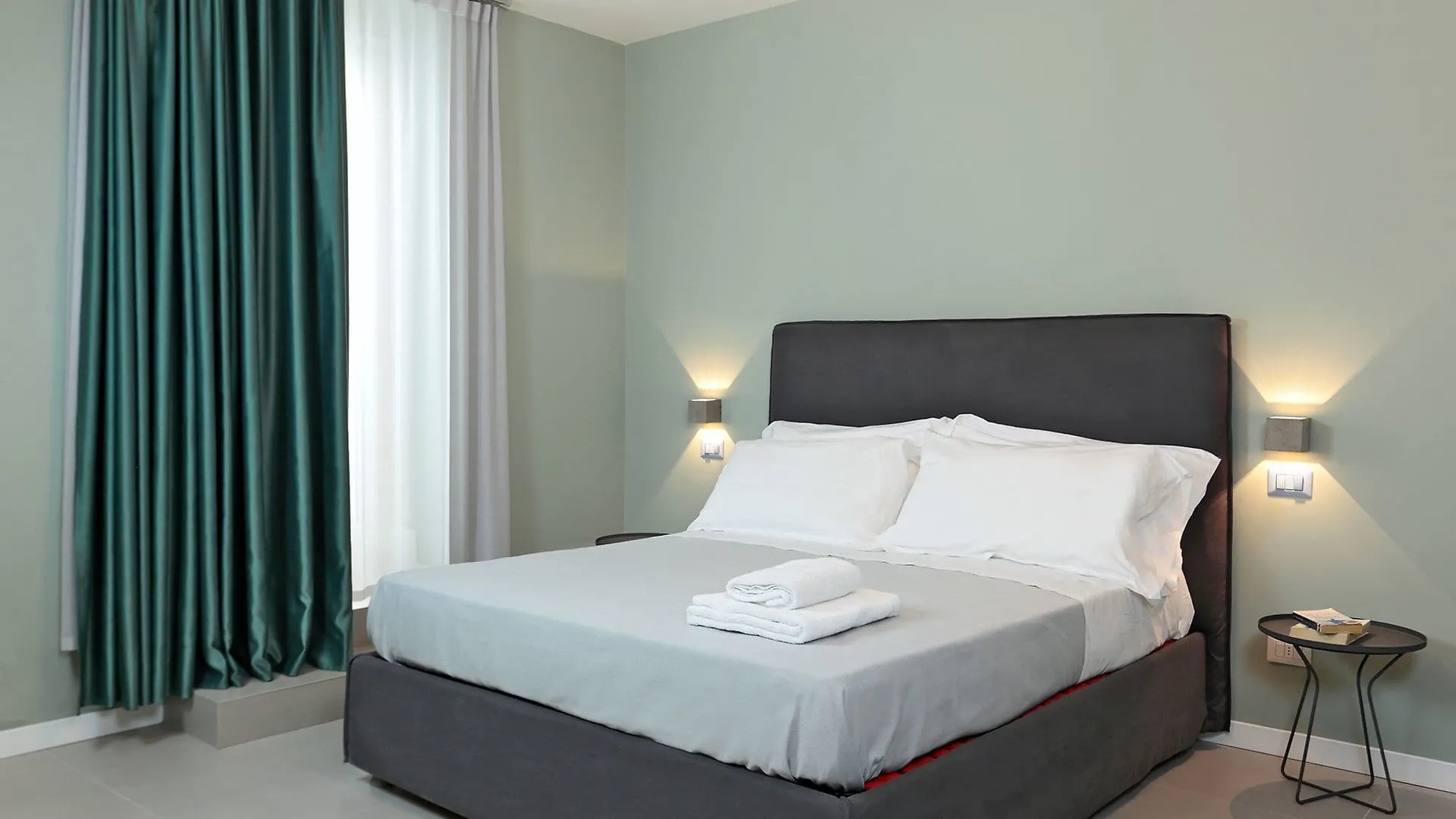 B&Bari, Via Cairoli, Le Case Di Aurelia Guesthouse